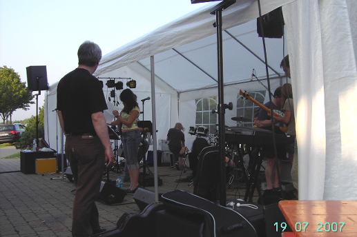 Schliessen von image004.jpg