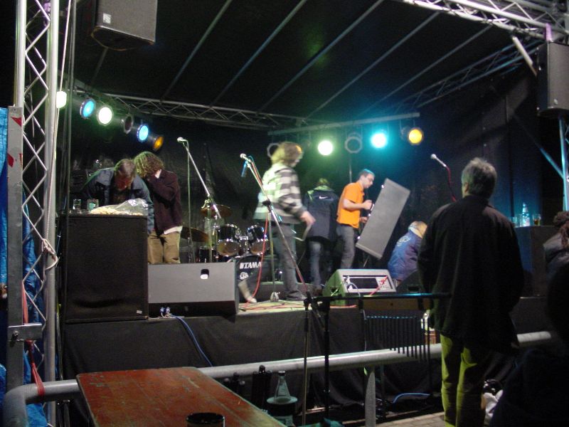 Schliessen von image002.jpg