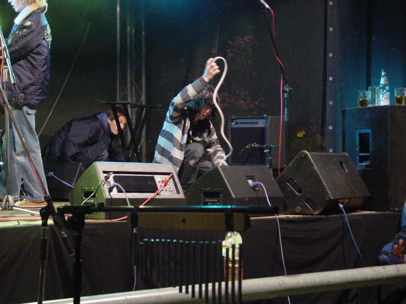 Schliessen von image004.jpg